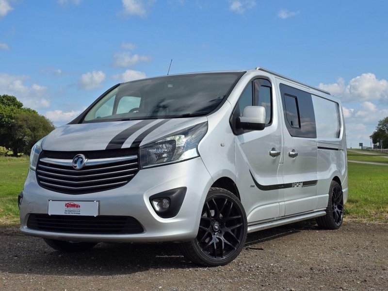 VAUXHALL VIVARO