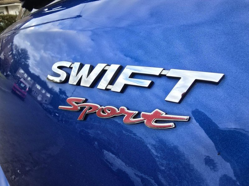SUZUKI SWIFT